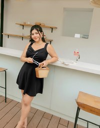 Cross Wrinkle Slimming Dress