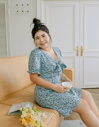 Ditsy Floral Tie Ribbon Mini Dress