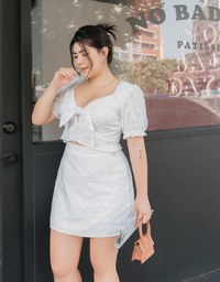 Embroidered Lace-Up Set Wear