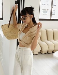 Front Twist Open Collar Crop Top