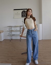 Contrast Color Fitted Short Sleeve Top