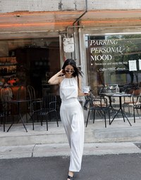 Detailing Pleated Wide Pants
