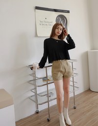 Buckle Pleated Shorts