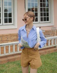 Concealed Placket Pleated Shorts