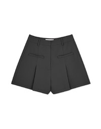 Concealed Placket Pleated Shorts
