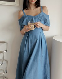 Elegant Ruffled Thin Strap Maxi Dress