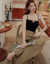 Skewed Single-Button Pleated Wide Trousers
