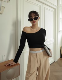 Sloping Shoulder Smooth Long Sleeve Top (With Padding)
