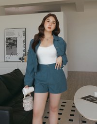 Textured Thick Wide Hem Shorts
