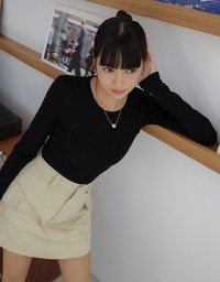 Dimensional Stitching Line Long Sleeve Top