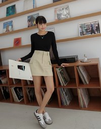 Dimensional Stitching Line Long Sleeve Top