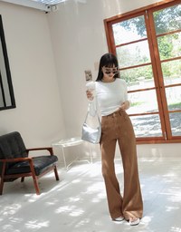 Dimensional Stitching Line Long Sleeve Top