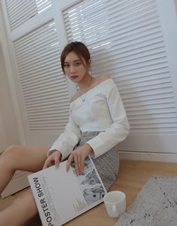 Off Shoulder Back Zipper Long Sleeve Top