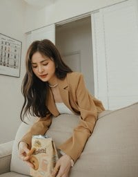 Minimalistic Two-Tone Short