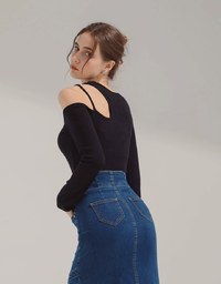 One-shoulder Hollow Knit Top (with padding)
