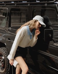 Contrast Lapel Knit Top