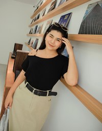 Sloping Shoulder Knit Top