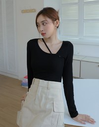 Single Line Hollow Knit Top