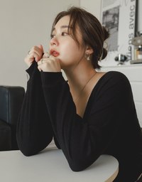 2 Piece V-Neck Knit Top