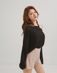 Off Shoulder Knit Long Sleeved Top