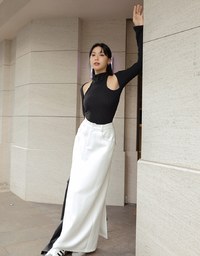 Off-Shoulder Hollow Knit Top