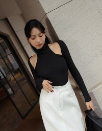Off-Shoulder Hollow Knit Top