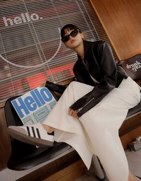 High Waisted Slimming Slit Maxi Skirt