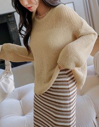 Pastel Color Correction Round Neck Knit Top