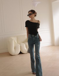 Cut Out Shoulder Ruched Ruffle Knit Top