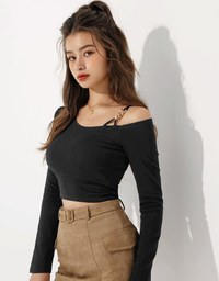 Asymmetric Padded Top With Gold Chain Design