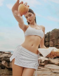 【PUSH UP】Eyelet Lace Spaghetti Straps Cross Back Push Up Bikini Top