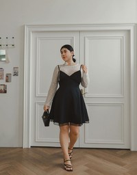 Spaghetti Strap V Neck Twist Detail Flowy Padded Mini Dress