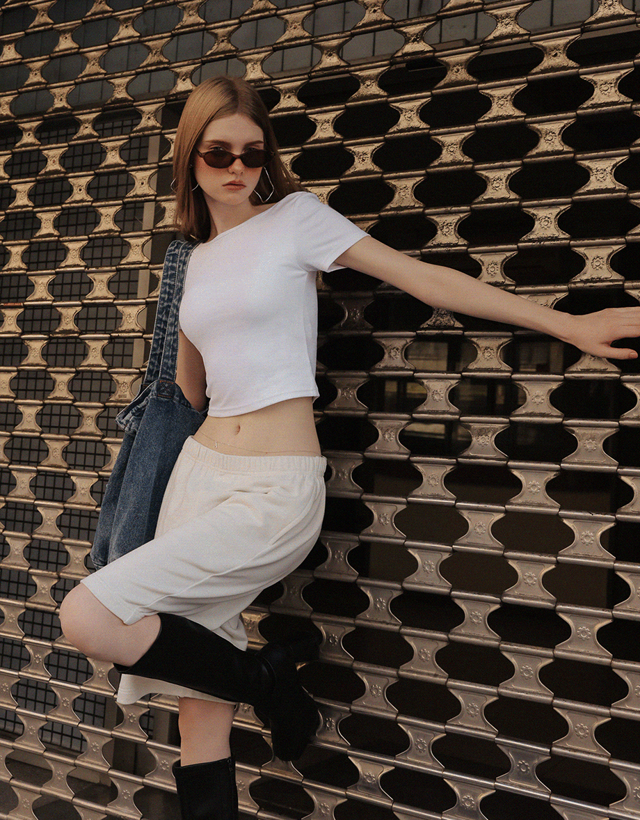 Basic Low Back Padded Crop Short Sleeve Top
