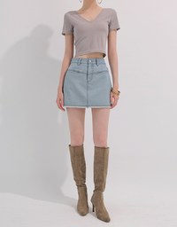 Metal Studded Distressed Hem Jeans Denim Mini Skirt
