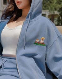 【DINOTAENG】Sweat Shorts With Daisy Graphic & Elastic Waistband