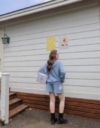 【DINOTAENG】Sweat Shorts With Daisy Graphic & Elastic Waistband