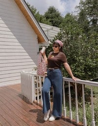 【DINOTAENG】Graphic Short Sleeve Knit Crop Top