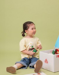 【DINOTAENG】Puff Print Graphic T-Shirt (Adults & Kids)