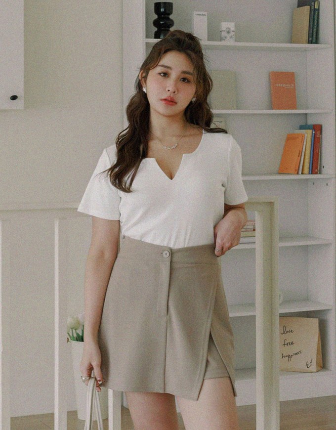 V Neck Side Ruched Ribbed Short Sleeve Top - AIR SPACE
